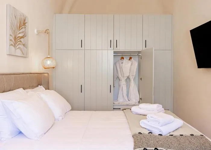 ヴィラ Parastia Luxury Santorini - Private Jacuzzi Éxo Goniá