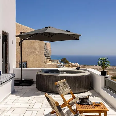 Villa Parastia Luxury Santorini - Private Jacuzzi *