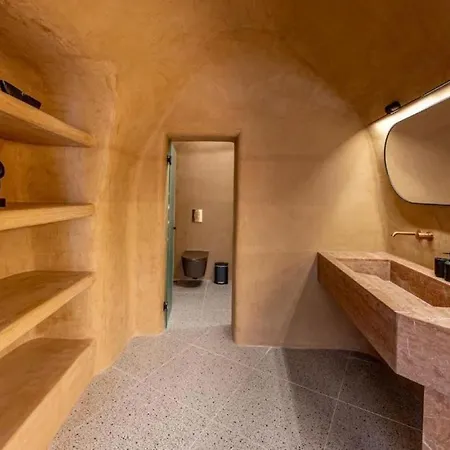 Parastia Luxury Santorini - Private Jacuzzi * Éxo Goniá