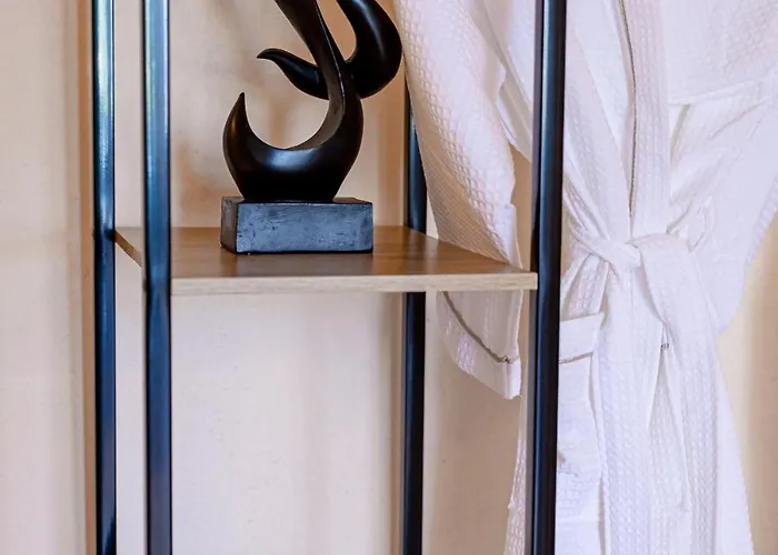 Parastia Luxury Santorini - Private Jacuzzi Exo Gonia