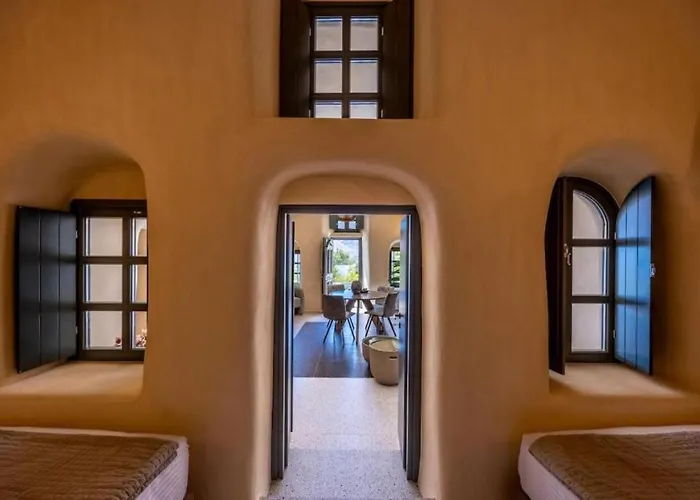 Parastia Luxury Santorini - Private Jacuzzi Exo Gonia