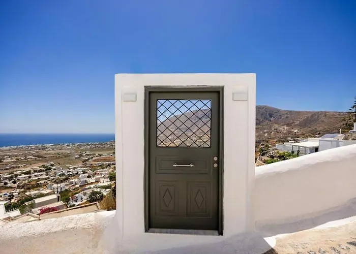 Villa Parastia Luxury Santorini - Private Jacuzzi *