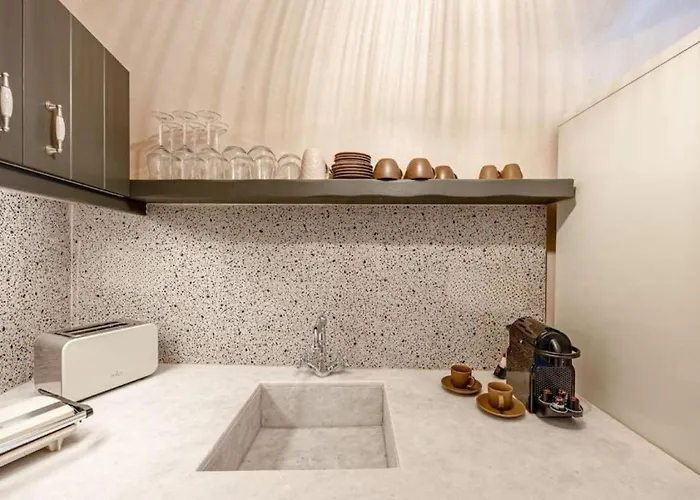 Parastia Luxury Santorini - Private Jacuzzi Exo Gonia