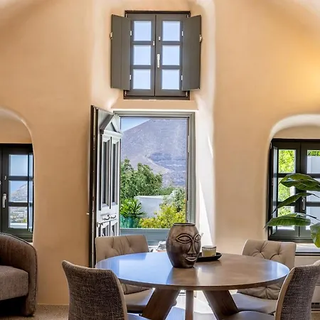 Parastia Luxury Santorini - Private Jacuzzi Villa *