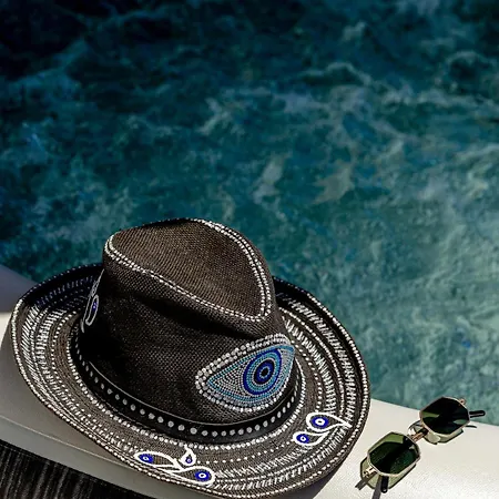 Villa Parastia Luxury Santorini - Private Jacuzzi